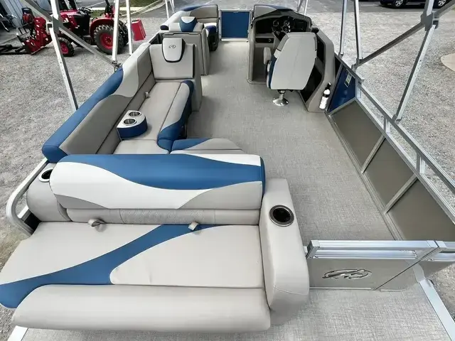 Avalon LSZ 23' Cruise Rear Bench - IN STOCK