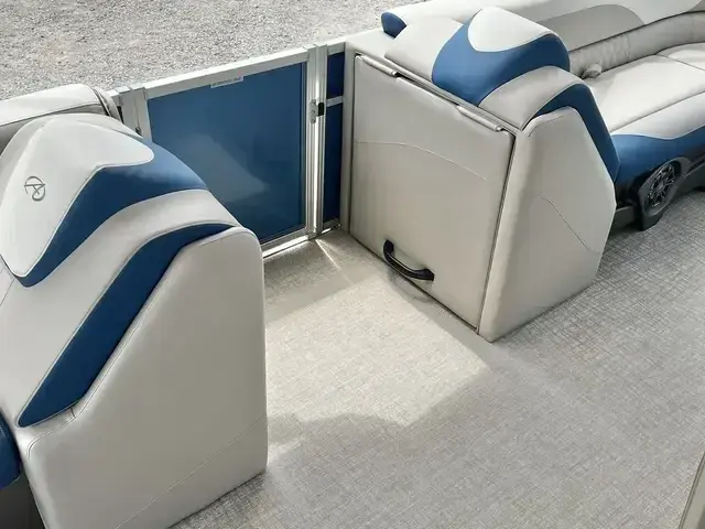 Avalon LSZ 23' Cruise Rear Bench - IN STOCK