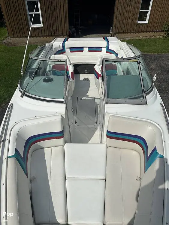 1997 Formula 252 bowrider