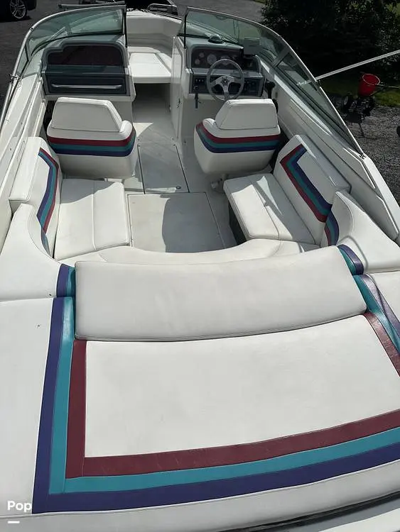 1997 Formula 252 bowrider