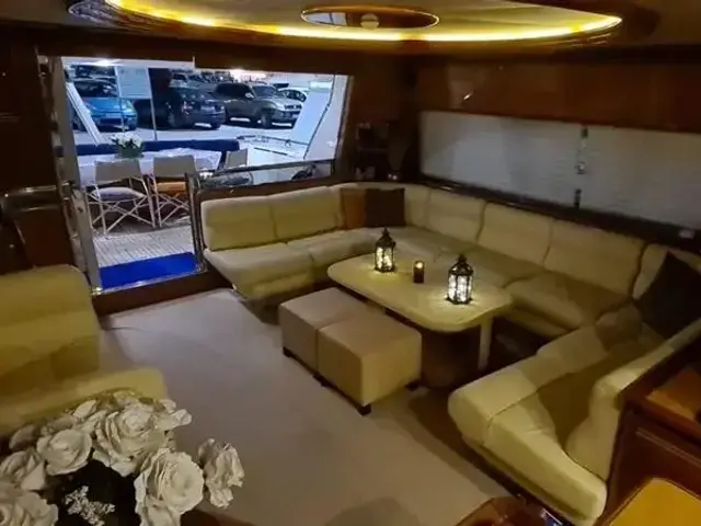 Ferretti Yachts 80