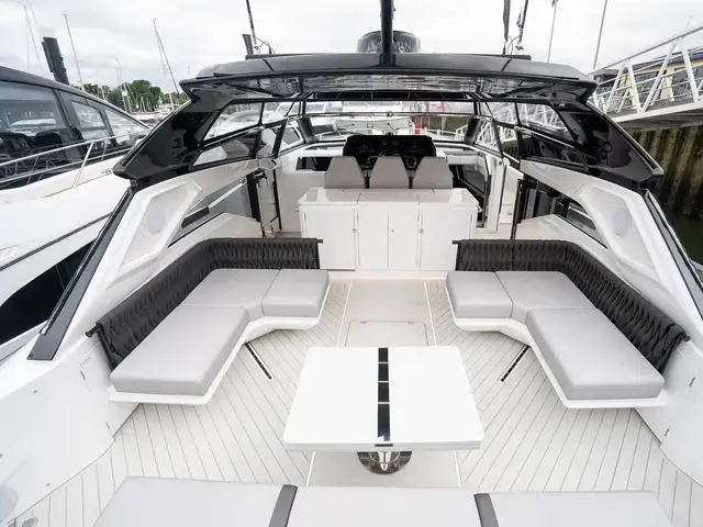 Sunseeker Superhawk 55