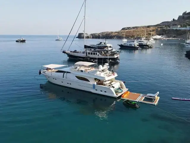 Ferretti Yachts 80