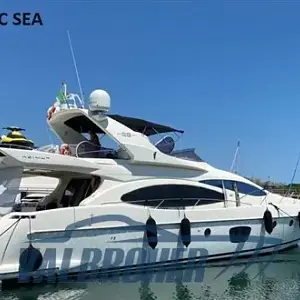 2008 Azimut 68