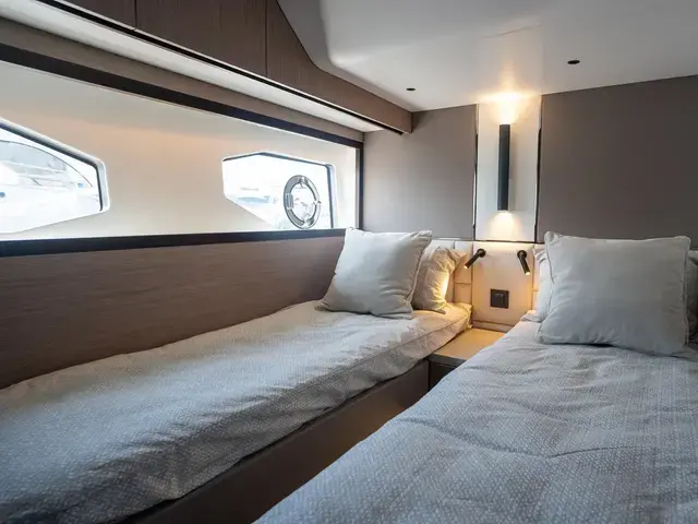 Sunseeker Manhattan 55