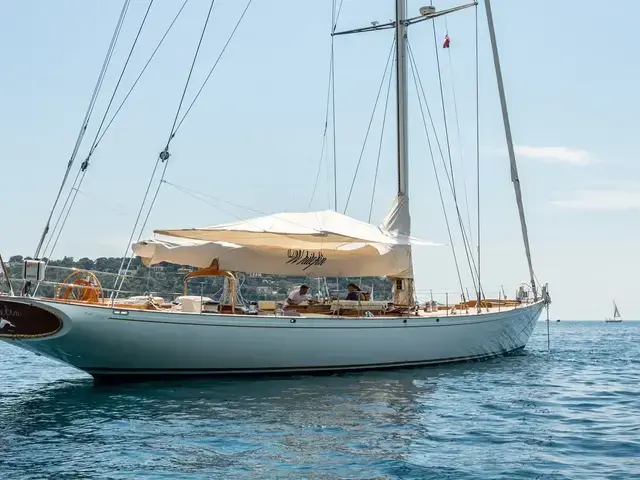 Renaissance New Classic Sloop