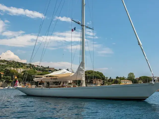 Renaissance New Classic Sloop