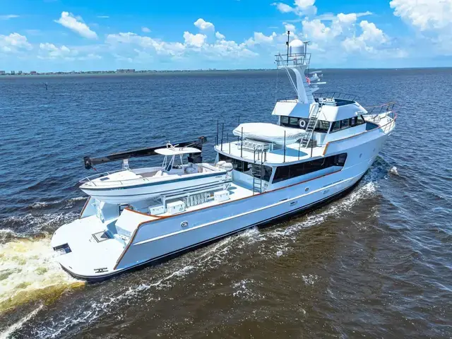 Custom Freeport Yachts - Expedition