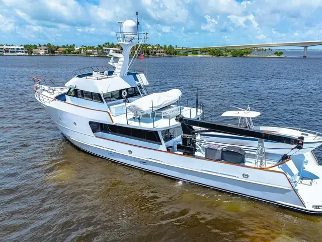 Custom Freeport Yachts - Expedition