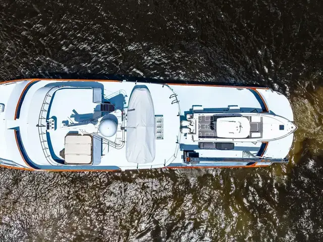 Custom Freeport Yachts - Expedition