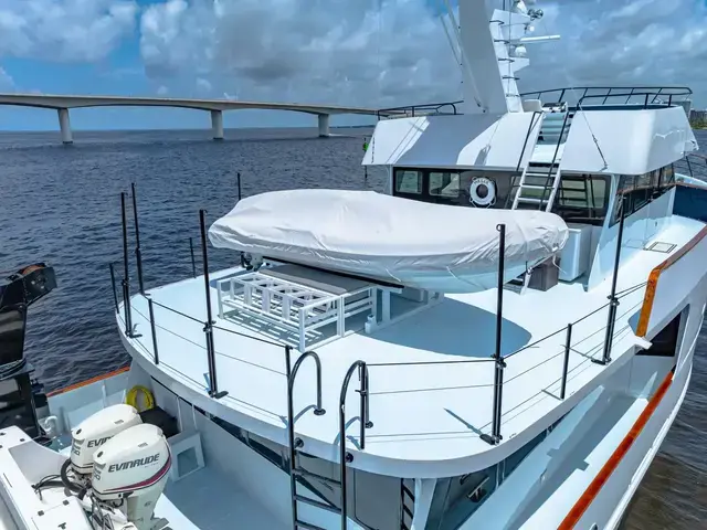 Custom Freeport Yachts - Expedition