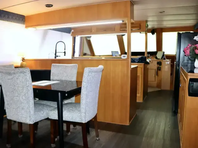 Southern Cross 53 Pilothouse Motor Yacht