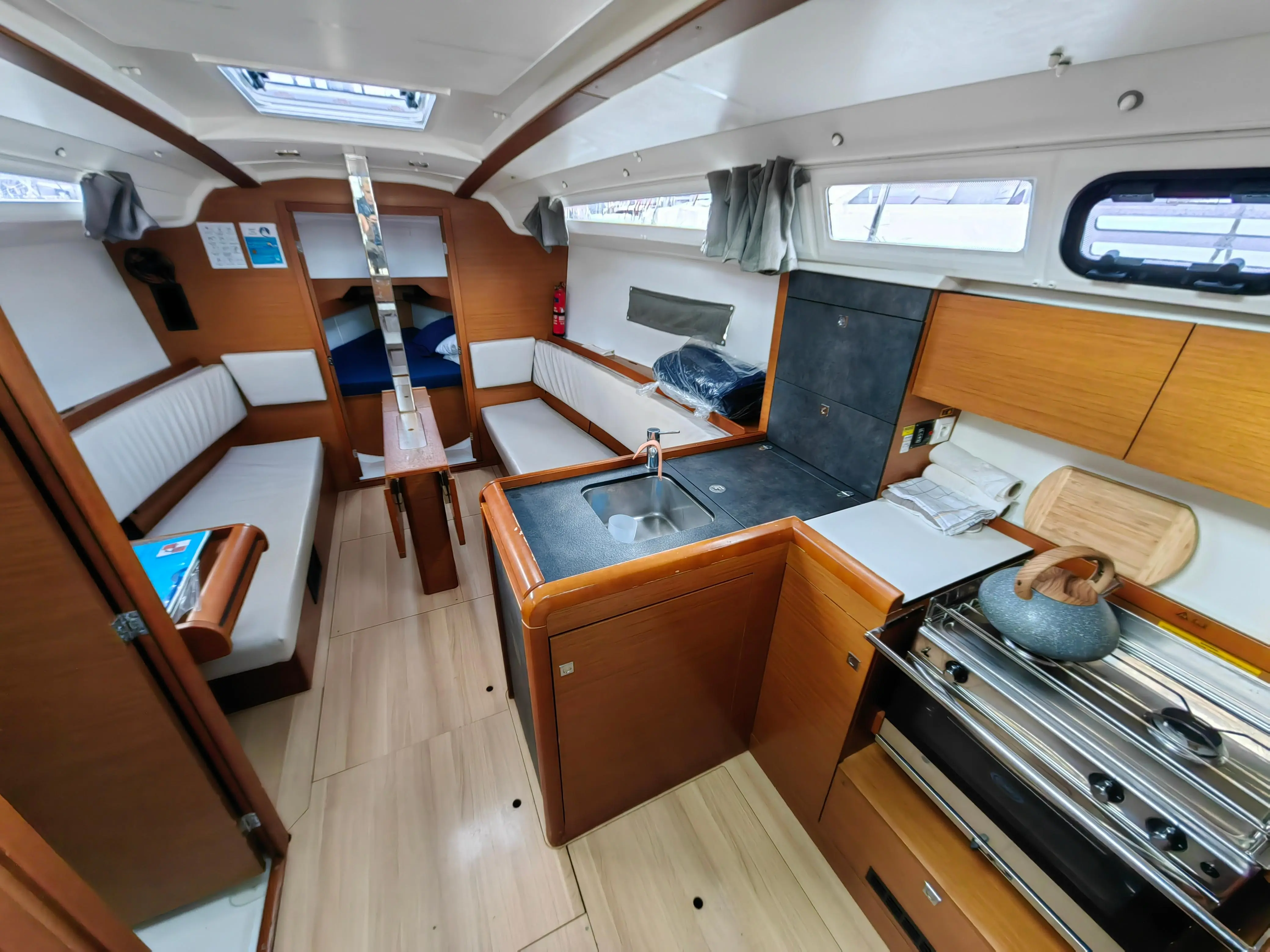 2019 Jeanneau sun odyssey 349