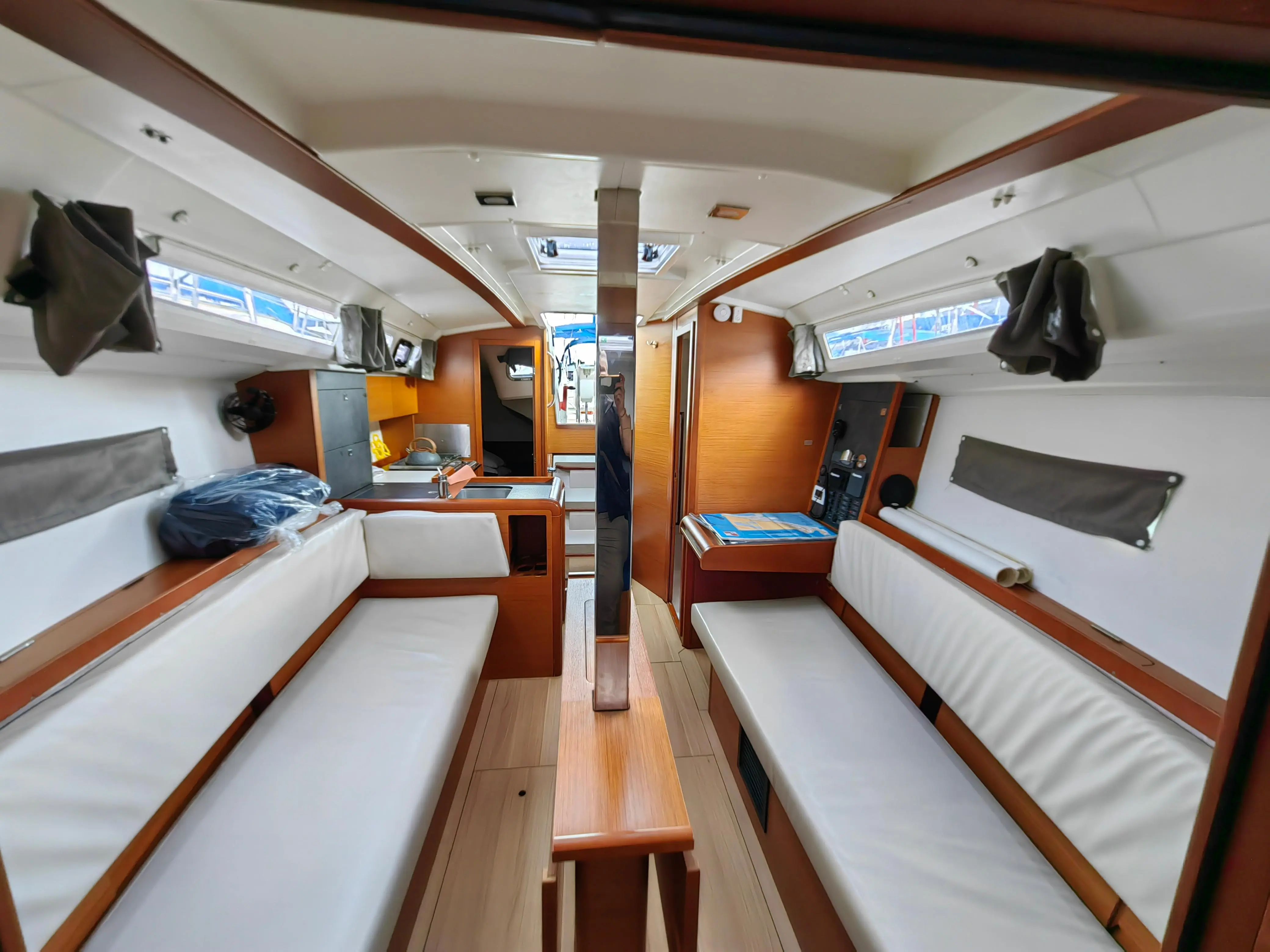 2019 Jeanneau sun odyssey 349