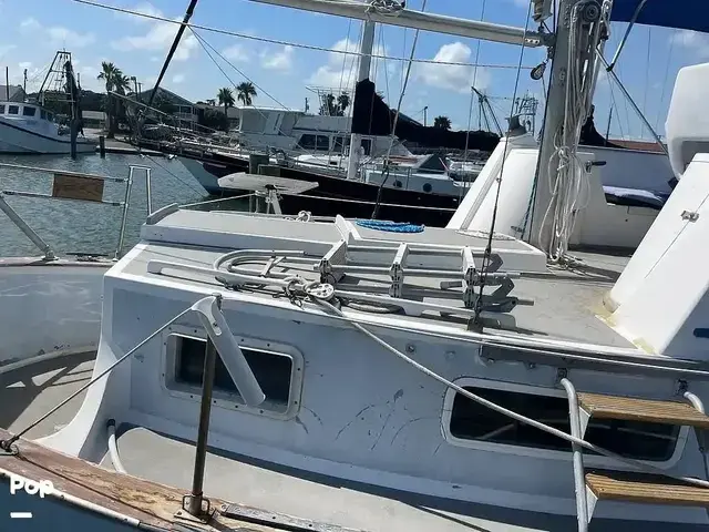 Fales Navigator 38