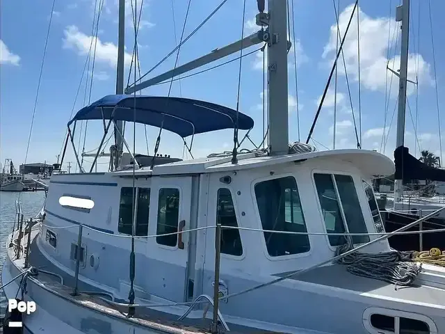 Fales Navigator 38