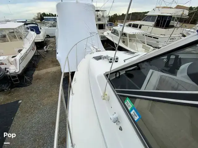 Carver 330 Mariner