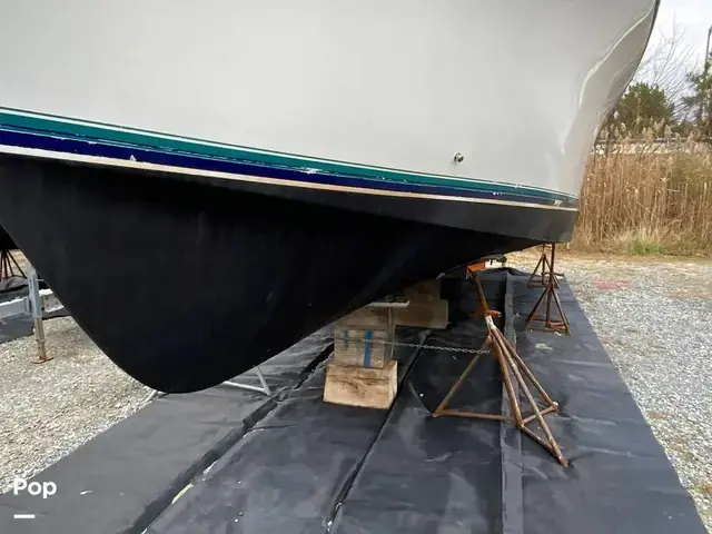 Carver 330 Mariner