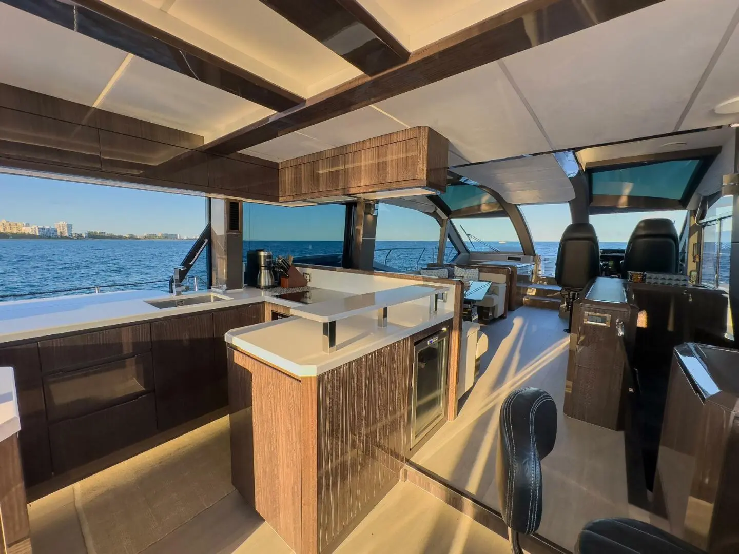 2022 Galeon 640 fly