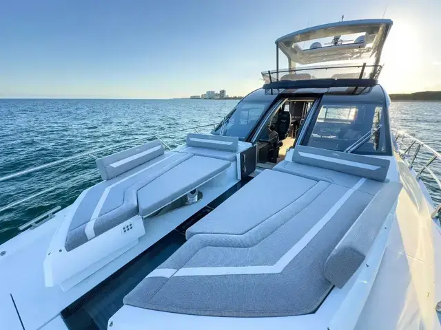 Galeon 640 Fly