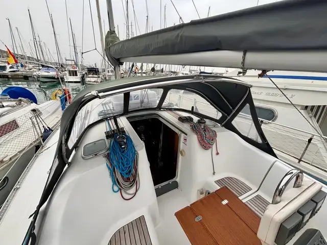 Beneteau Oceanis Clipper 373