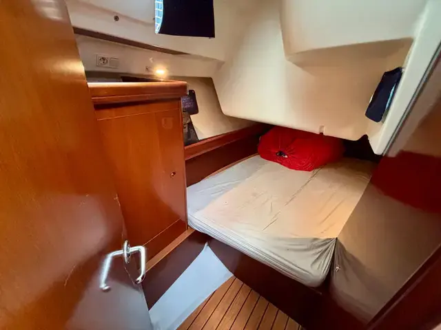 Beneteau Oceanis Clipper 373