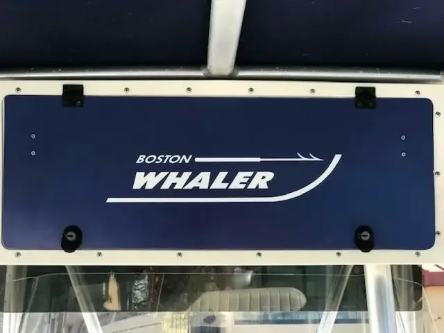 Boston Whaler 260 Outrage