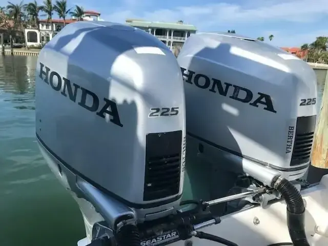 Boston Whaler 260 Outrage