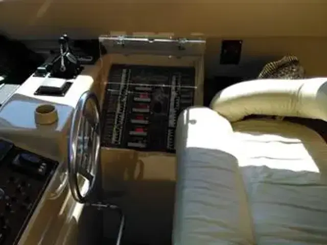 Ferretti Yachts 55