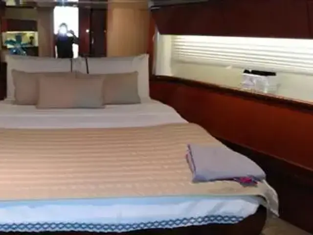 Ferretti Yachts 55