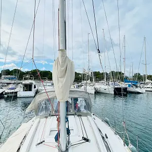 2009 Beneteau Oceanis 34