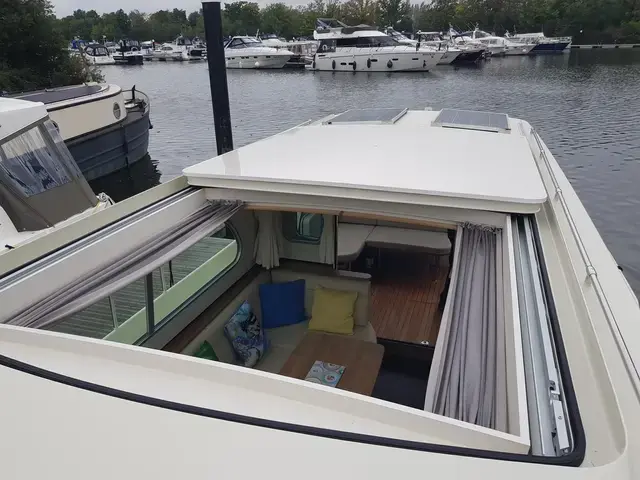 Linssen Grand Sturdy 35 Sedan