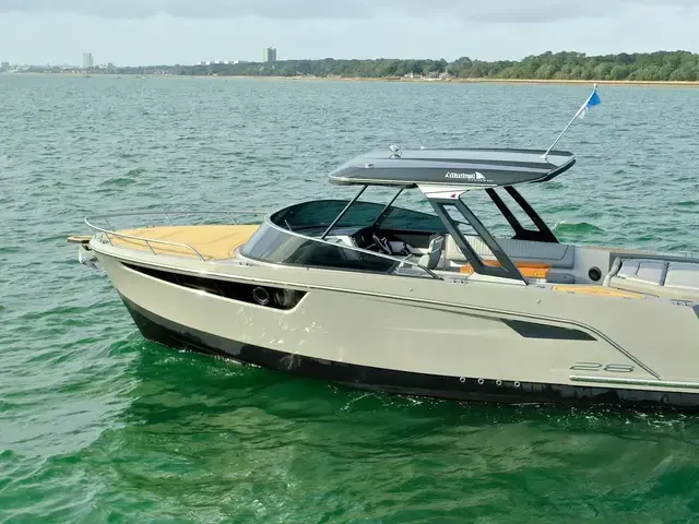 Alfastreet 28 Cabin Motor