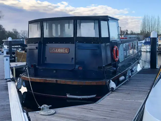 Motor Yacht Levett 52