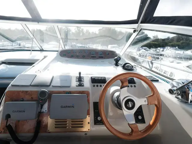 Sealine S37