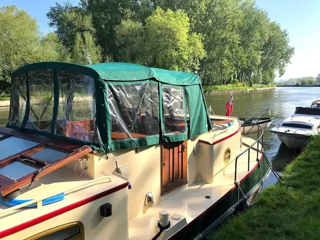 Delta Replica Dutch Barge 57