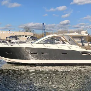 2011 Sealine SC35