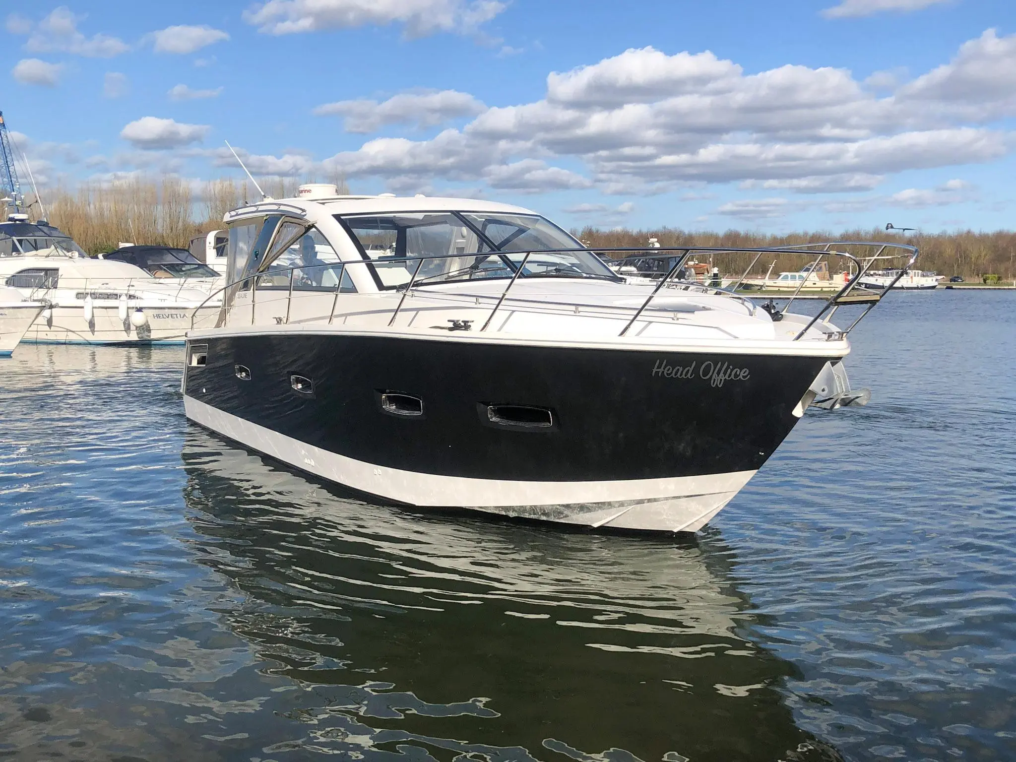 2011 Sealine sc35