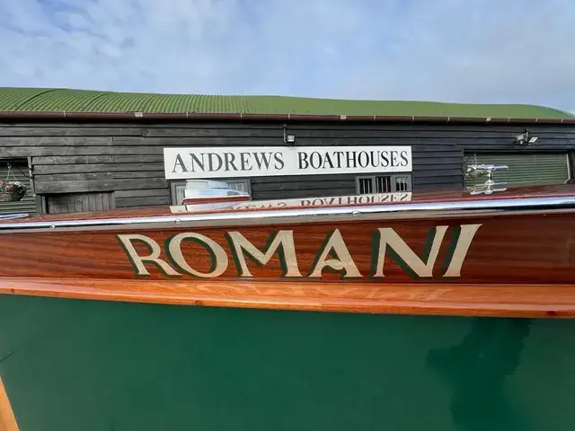 Andrews Boats 30