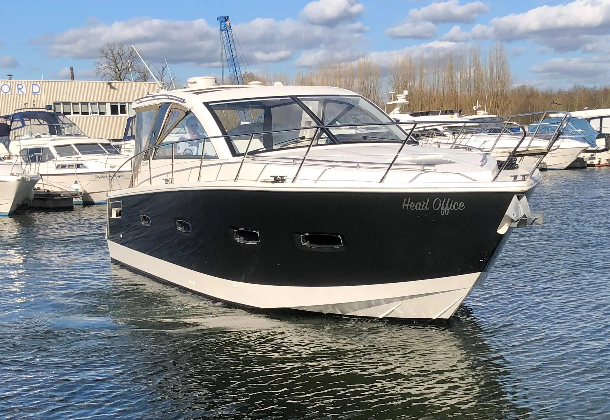 2011 Sealine sc35