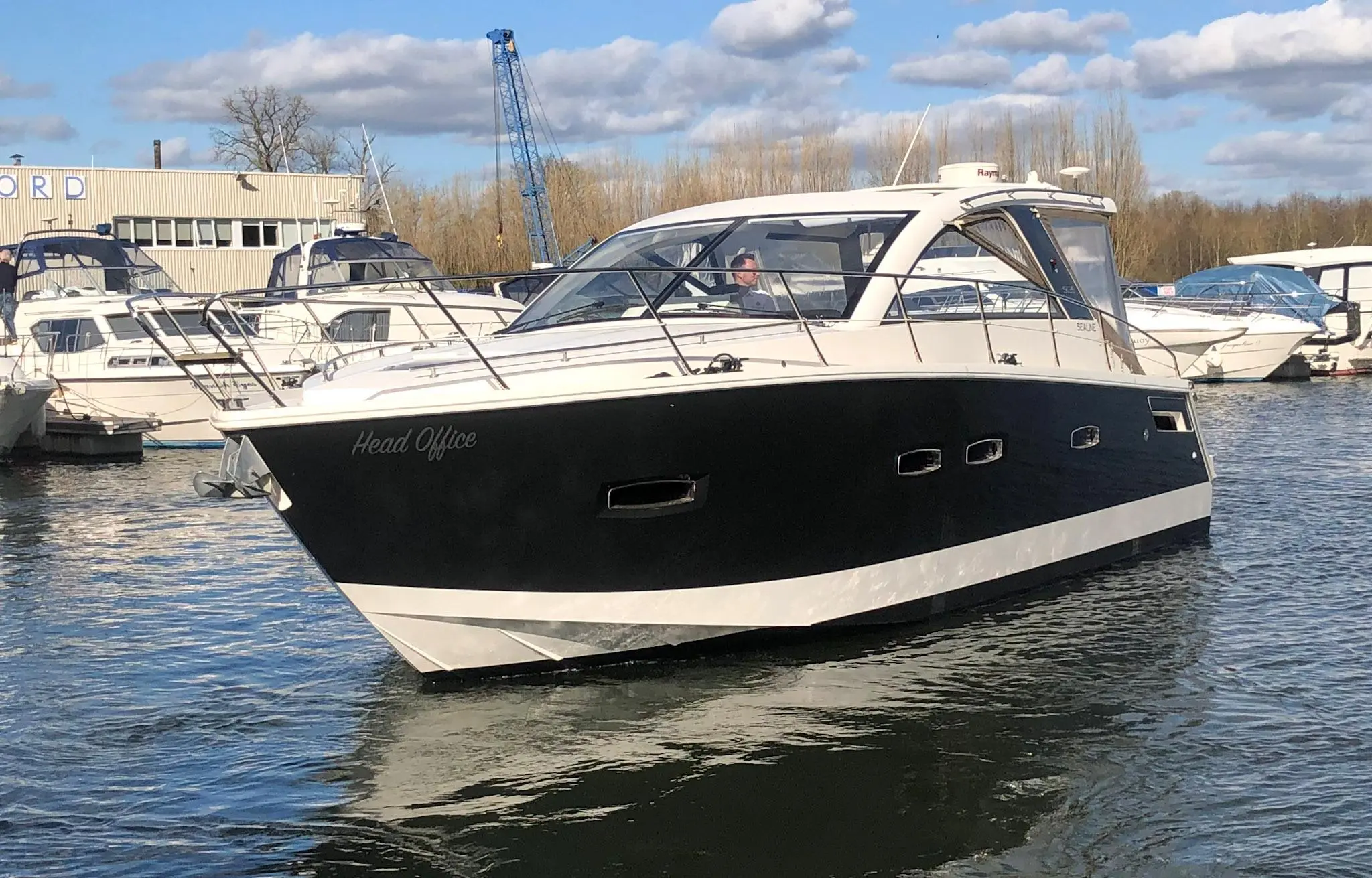 2011 Sealine sc35