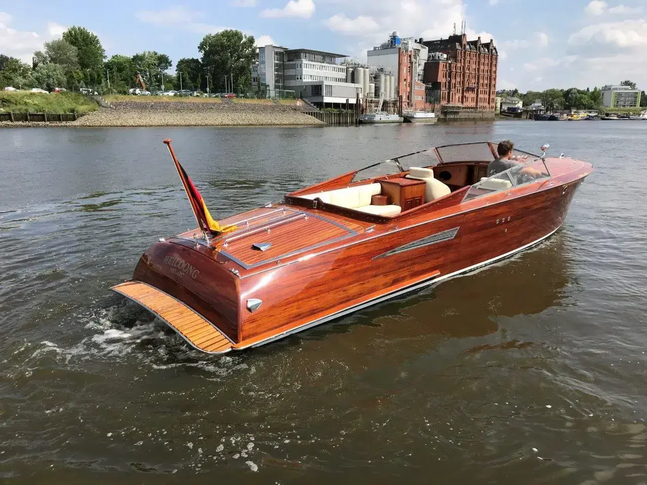 1994 Mercruiser 32 runabout