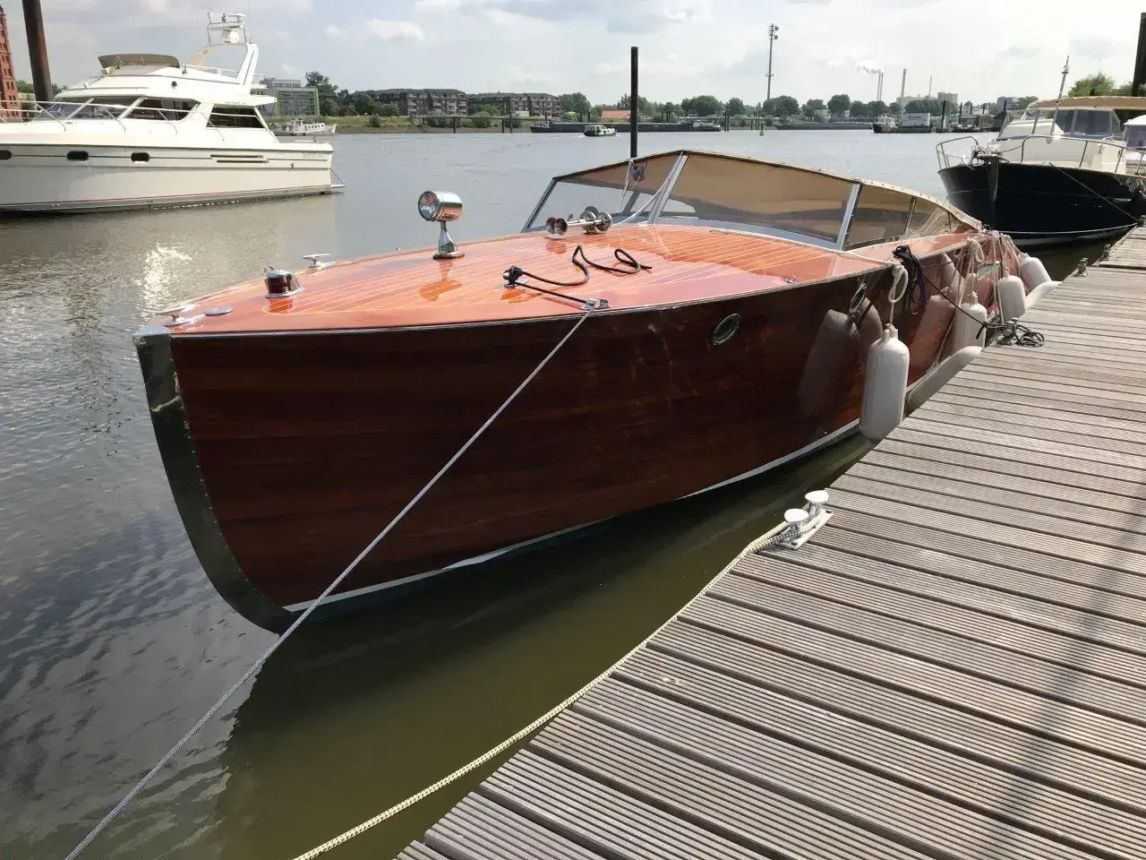 1994 Mercruiser 32 runabout