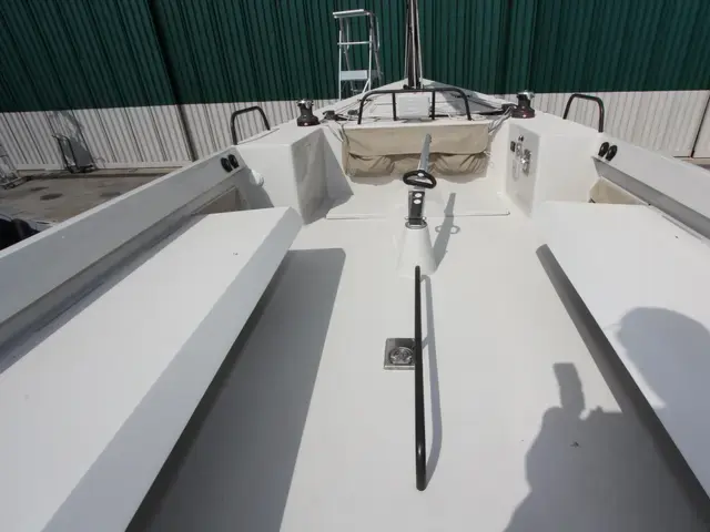 J Boats FRESET 32 custom