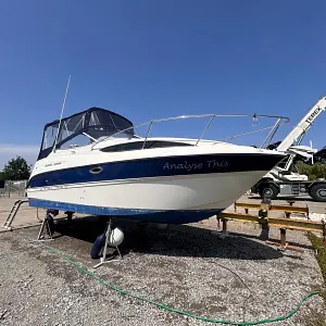 2004 Bayliner 245