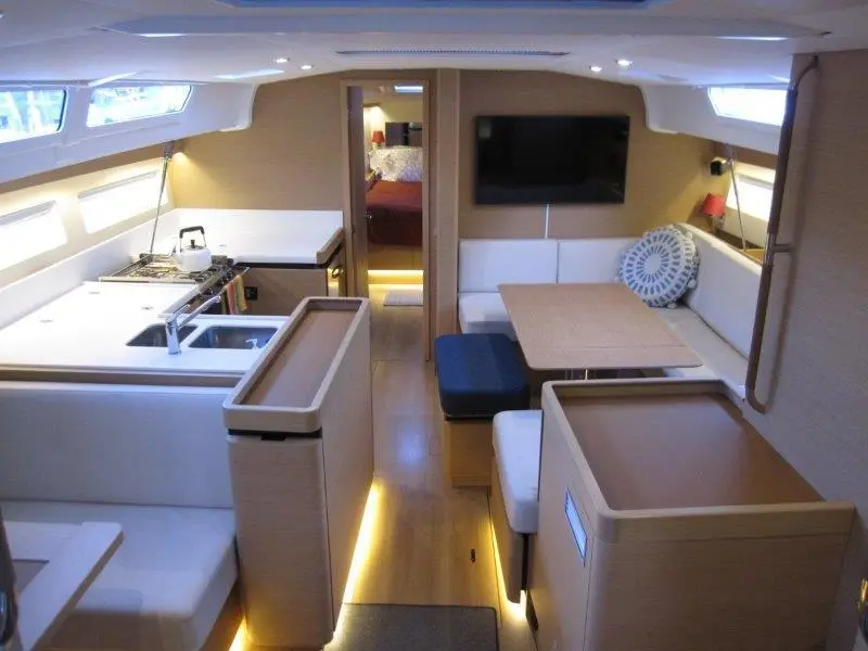 2020 Jeanneau sun odyssey 490