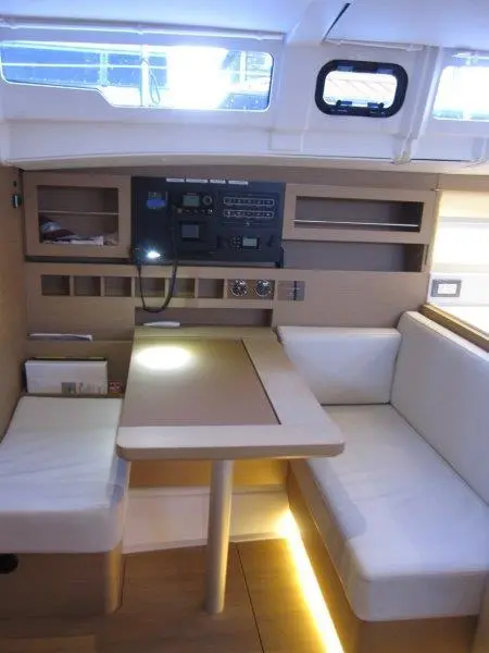 2020 Jeanneau sun odyssey 490