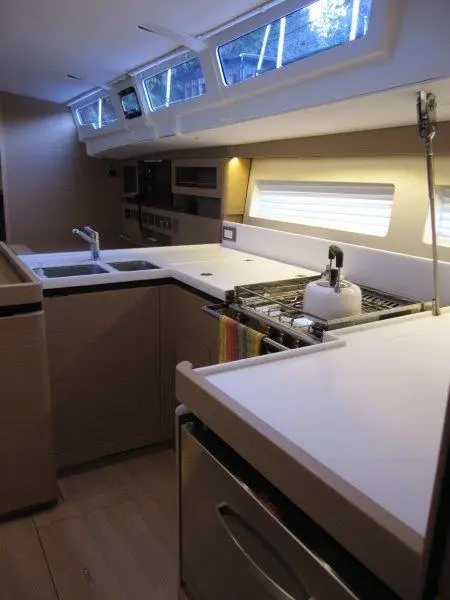 2020 Jeanneau sun odyssey 490