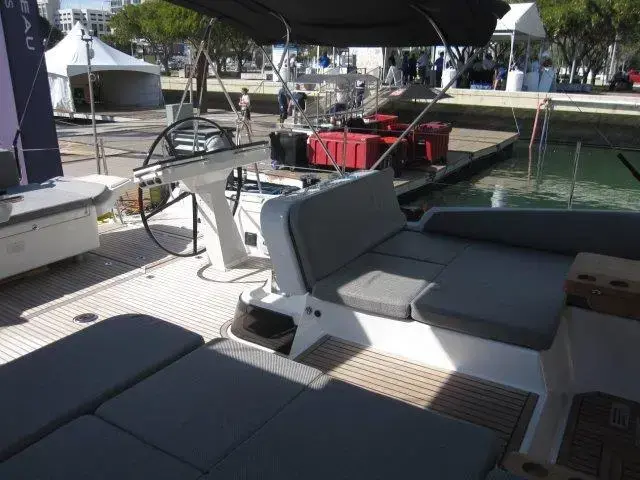 Jeanneau Yacht 65