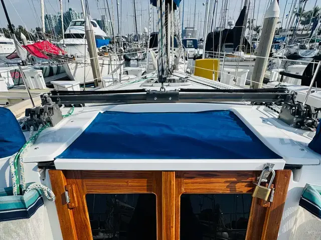 Catalina 320